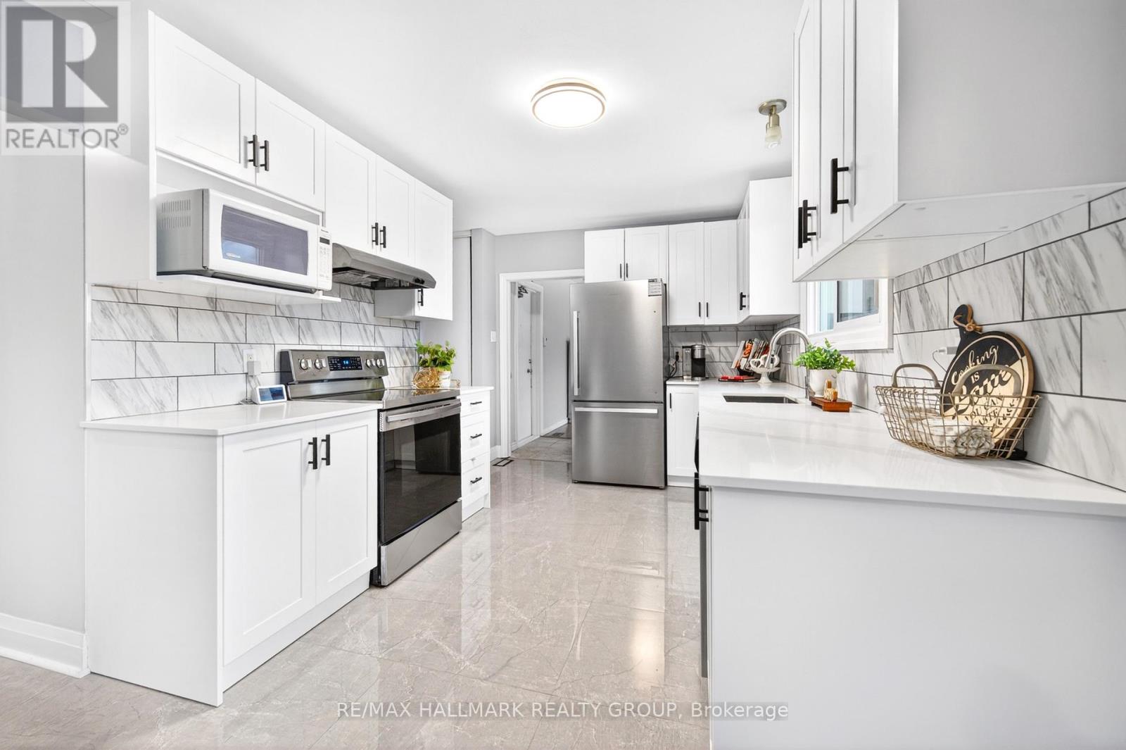 1930 Southampton Court