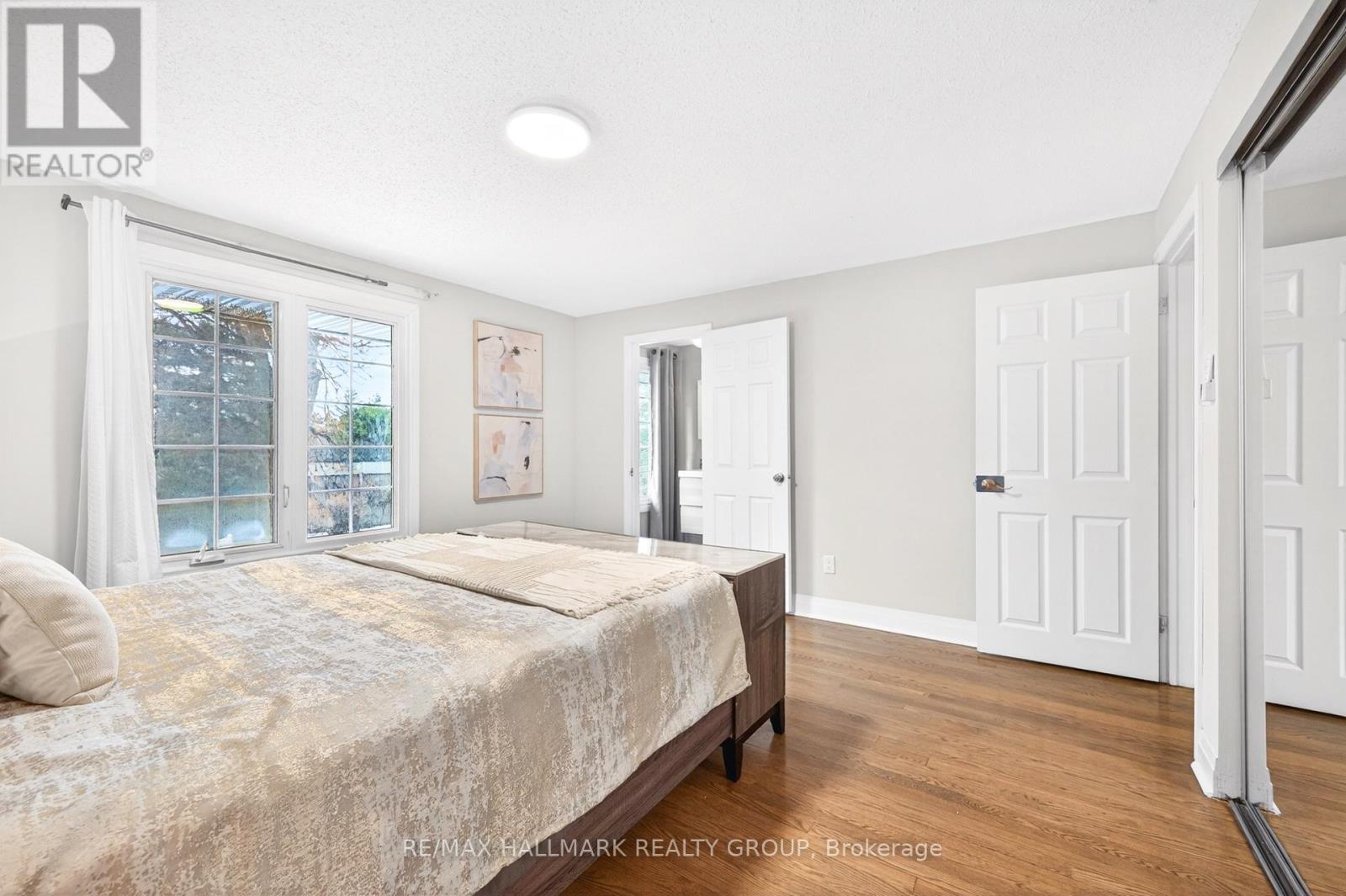 1930 Southampton Court