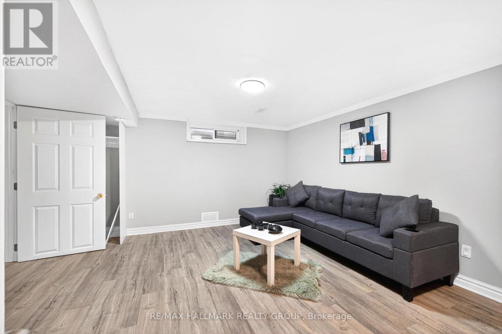 1930 Southampton Court