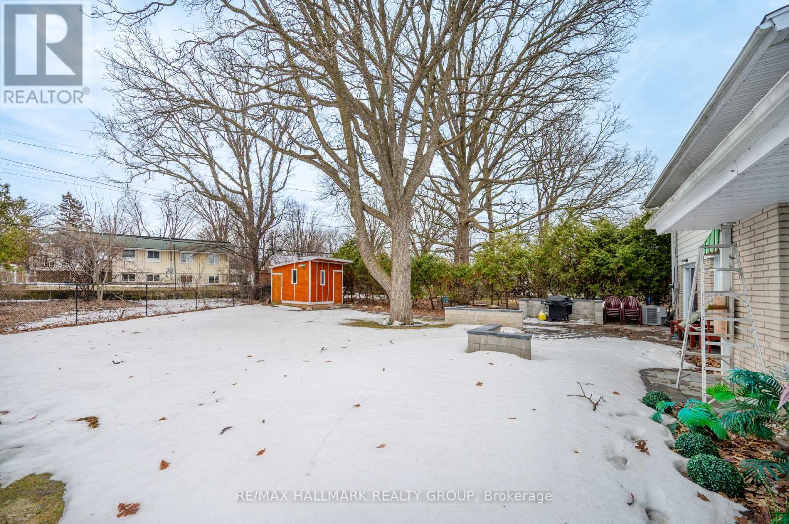 1930 Southampton Court