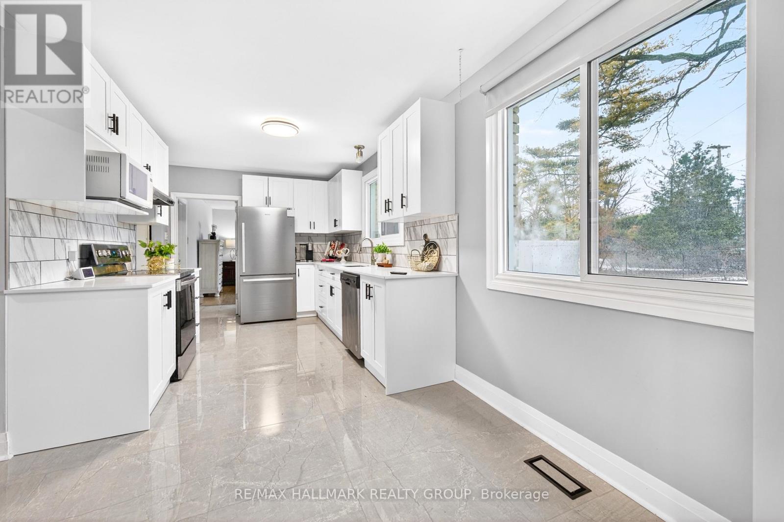 1930 Southampton Court