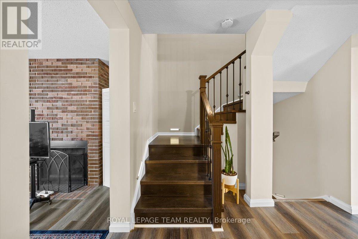 1137 Chimney Hill Way