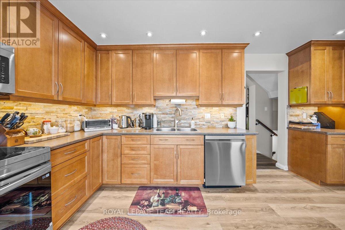 1137 Chimney Hill Way