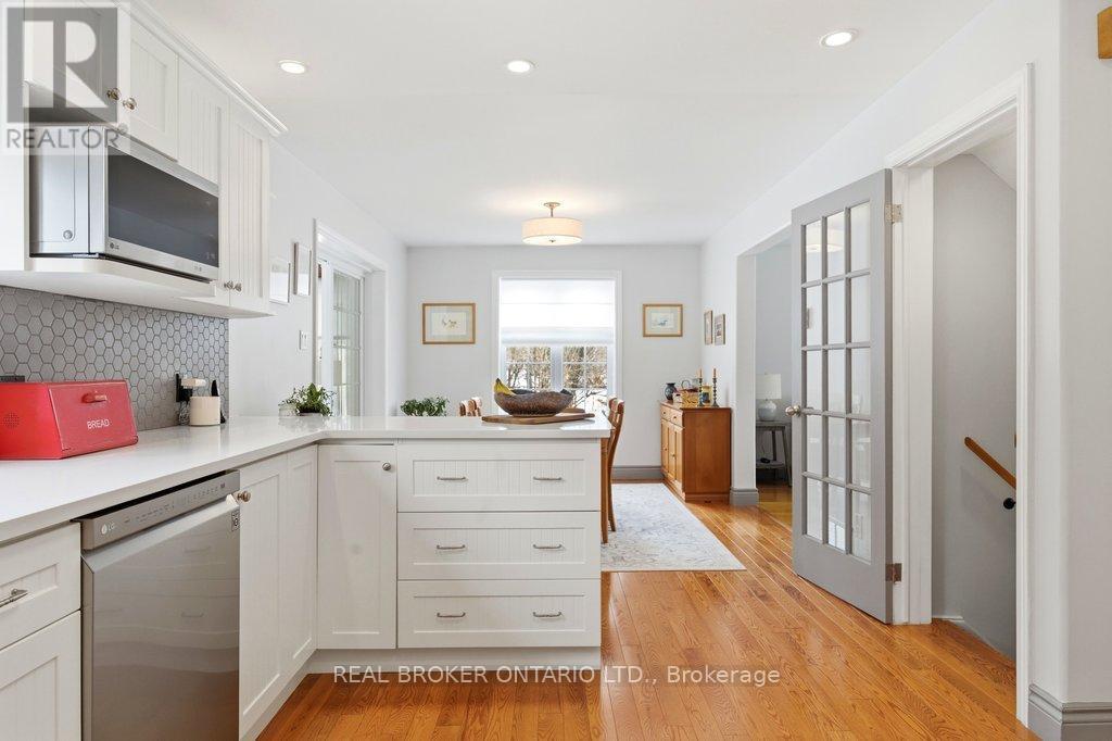 1585 Beckett's Creek Road