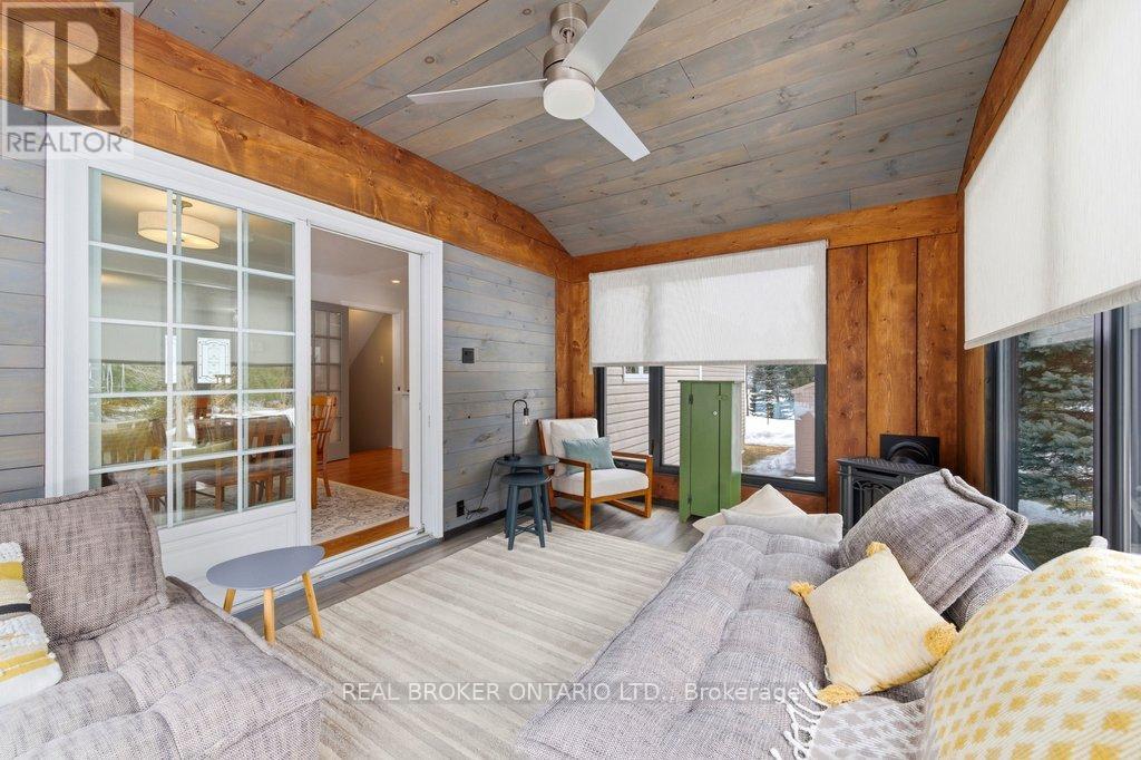 1585 Beckett's Creek Road