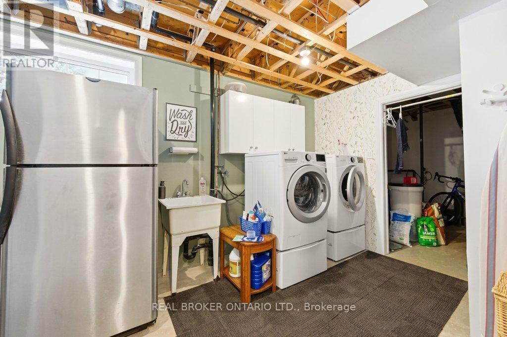 1585 Beckett's Creek Road