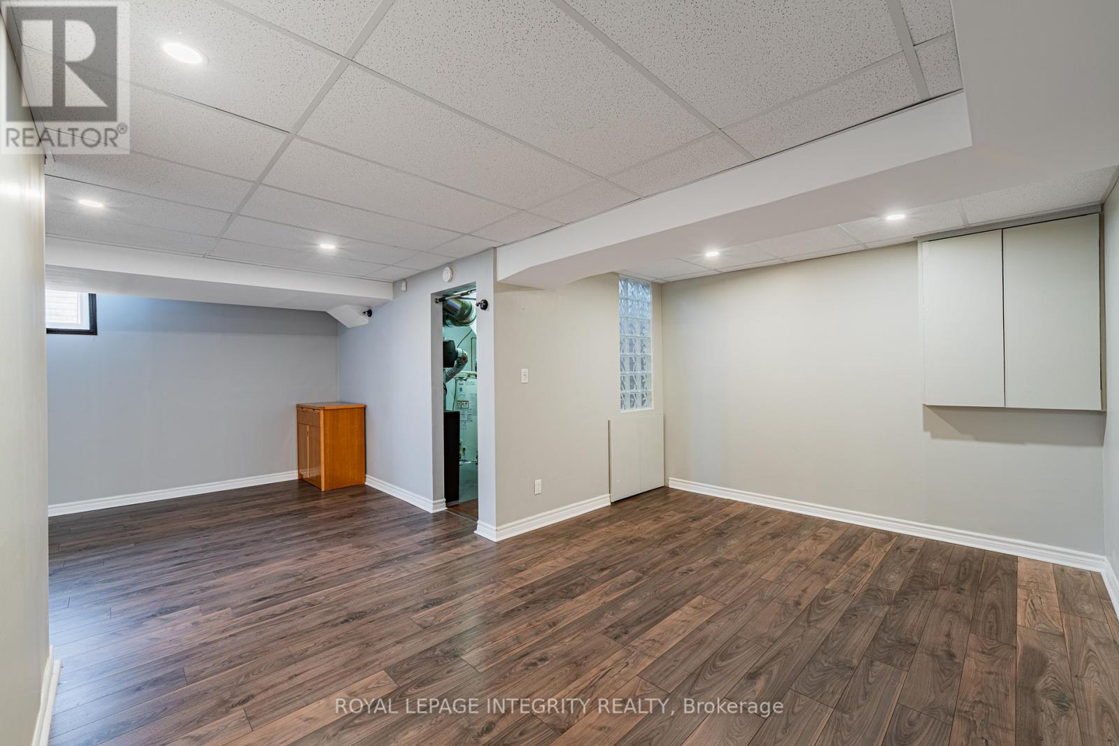 5 - 5 Le Baron Drive