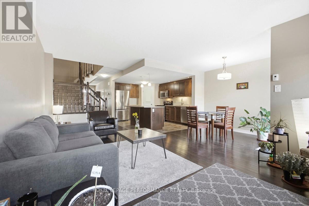 511 Voie Du Pin Rouge Way