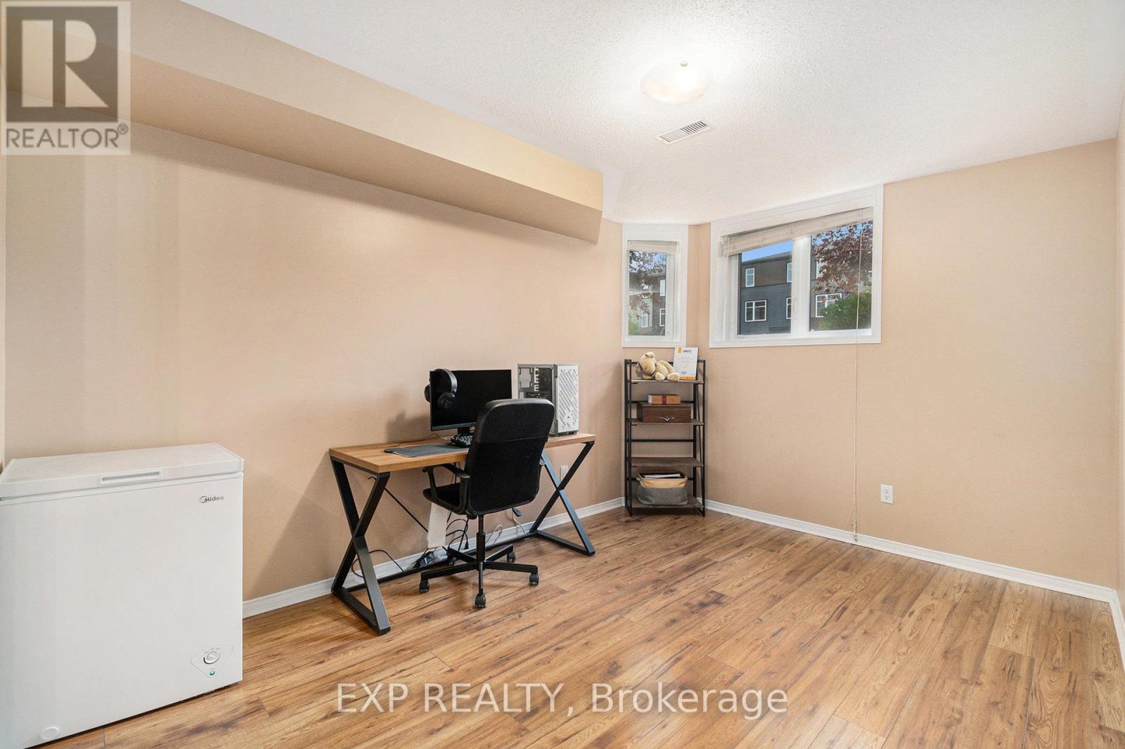 17 - 74 Lakepointe Drive