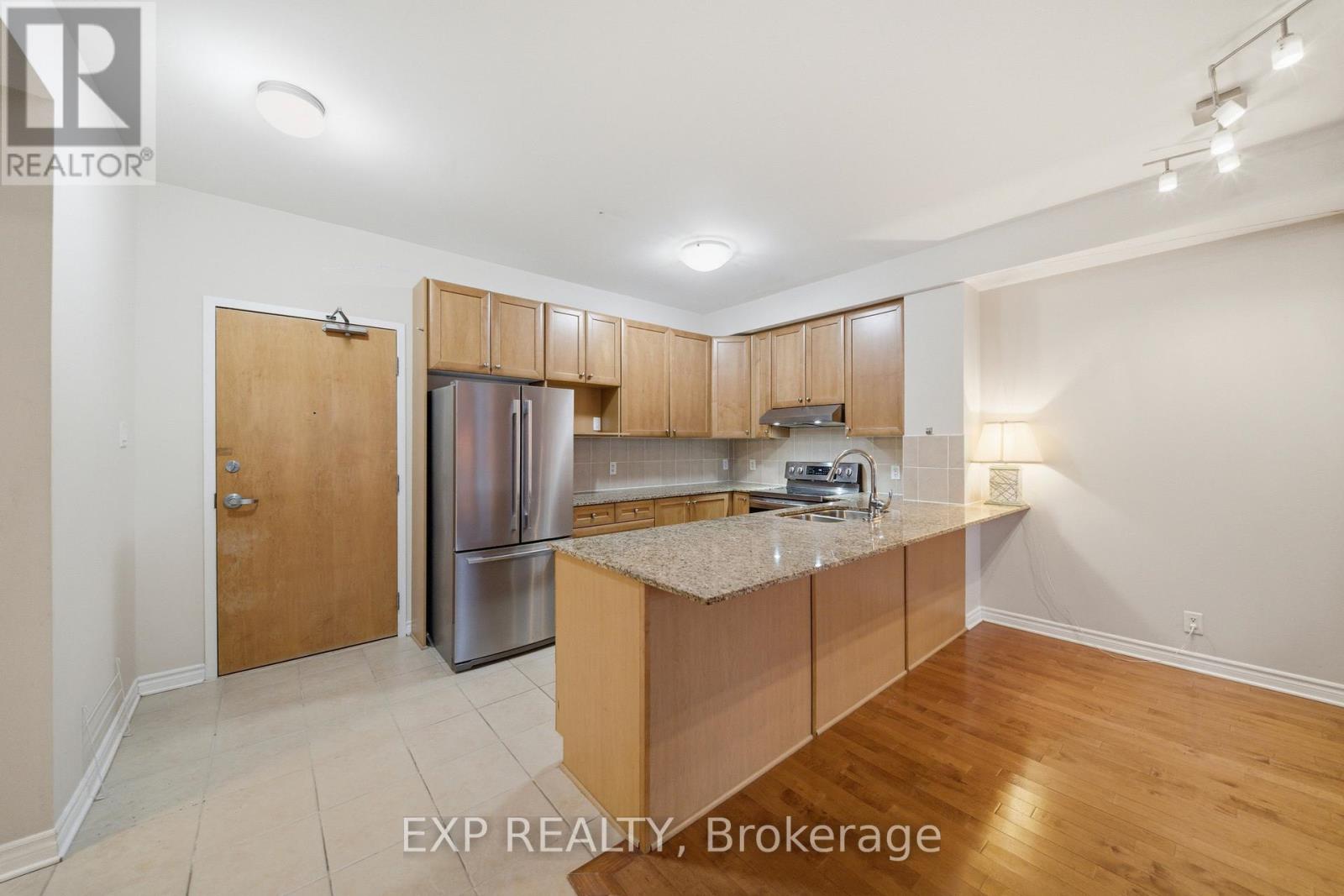 218 - 205 Bolton Street