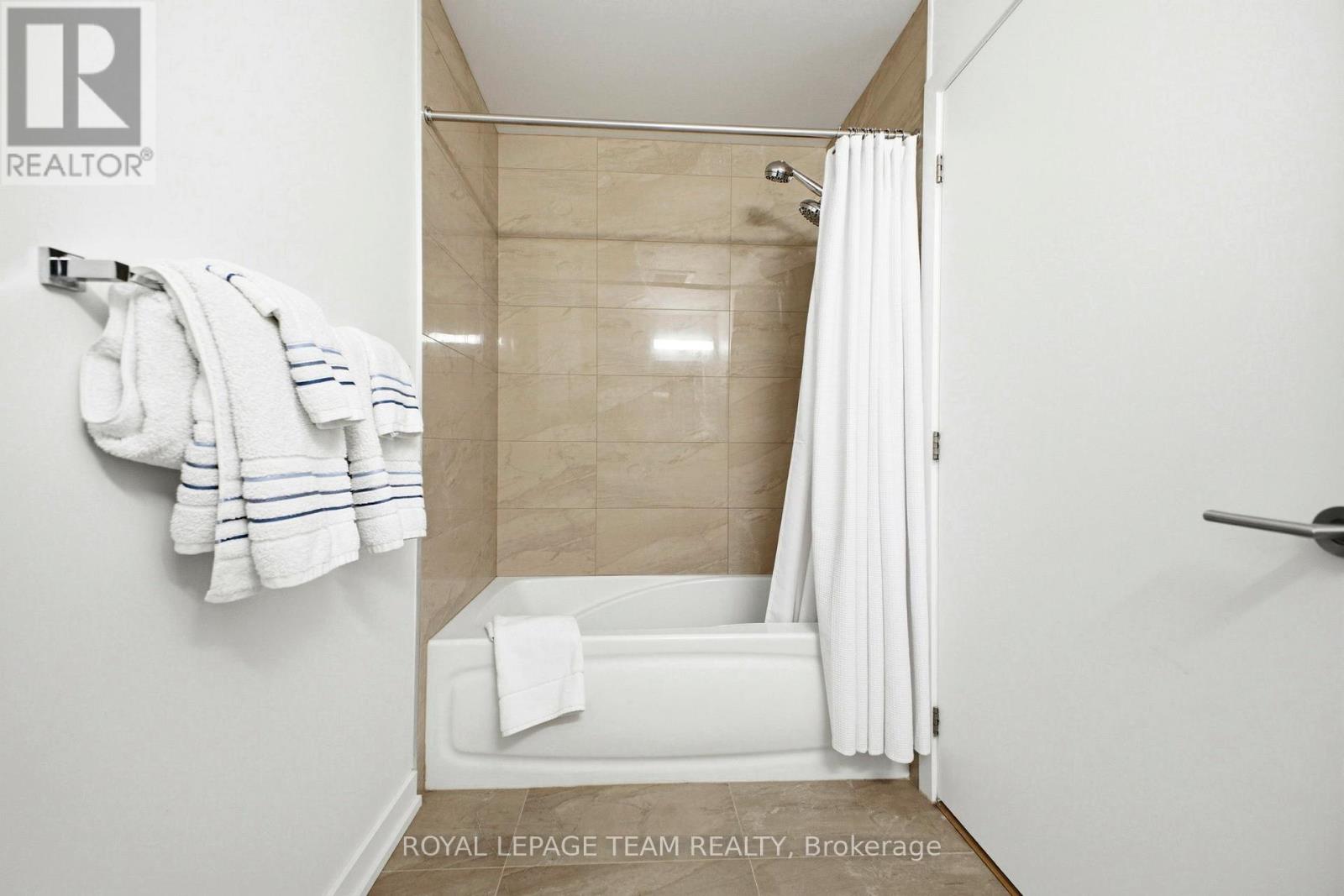 412 - 320 Miwate Private