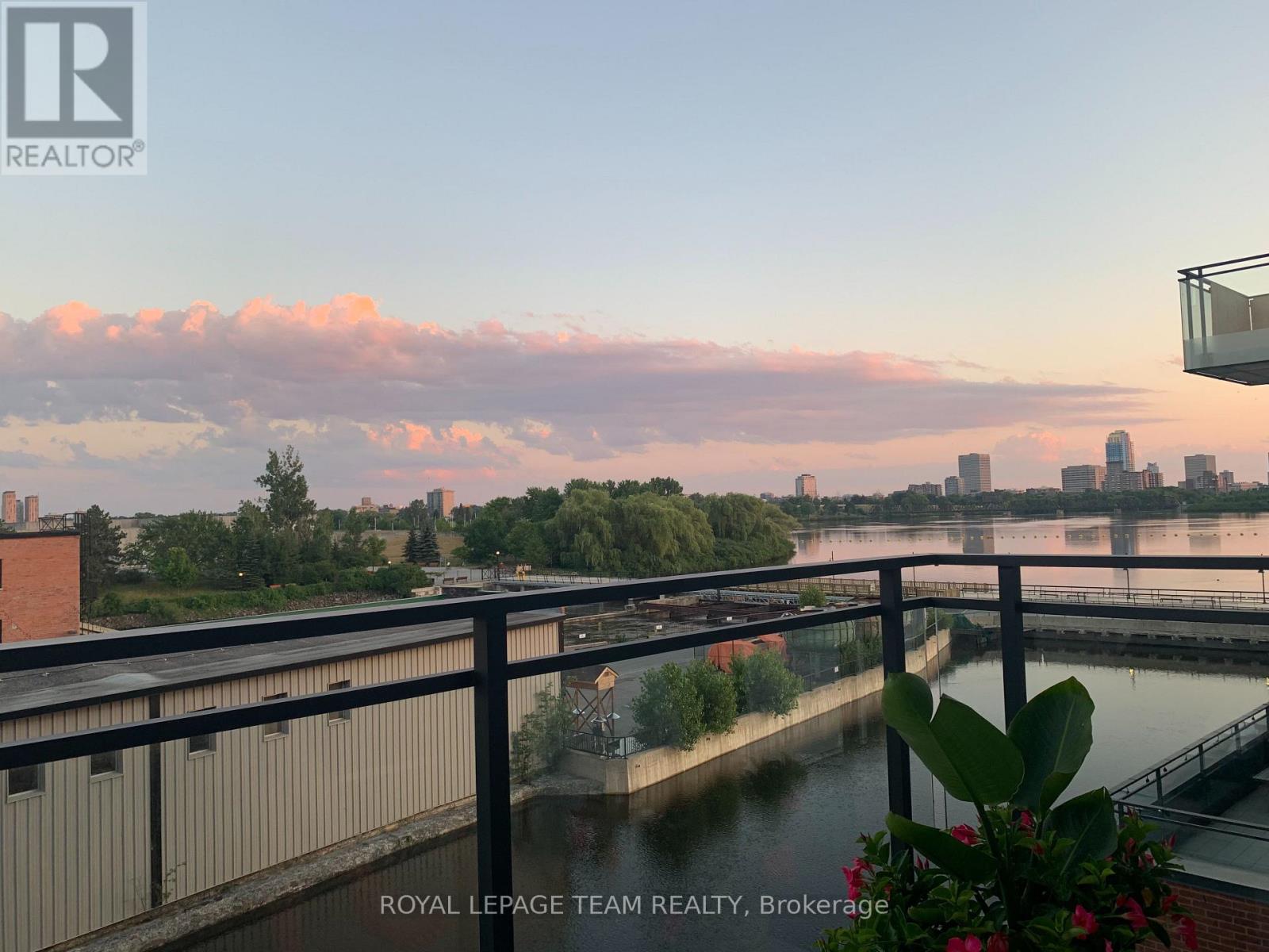 412 - 320 Miwate Private