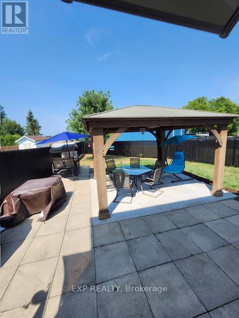 296 Bonavista Street