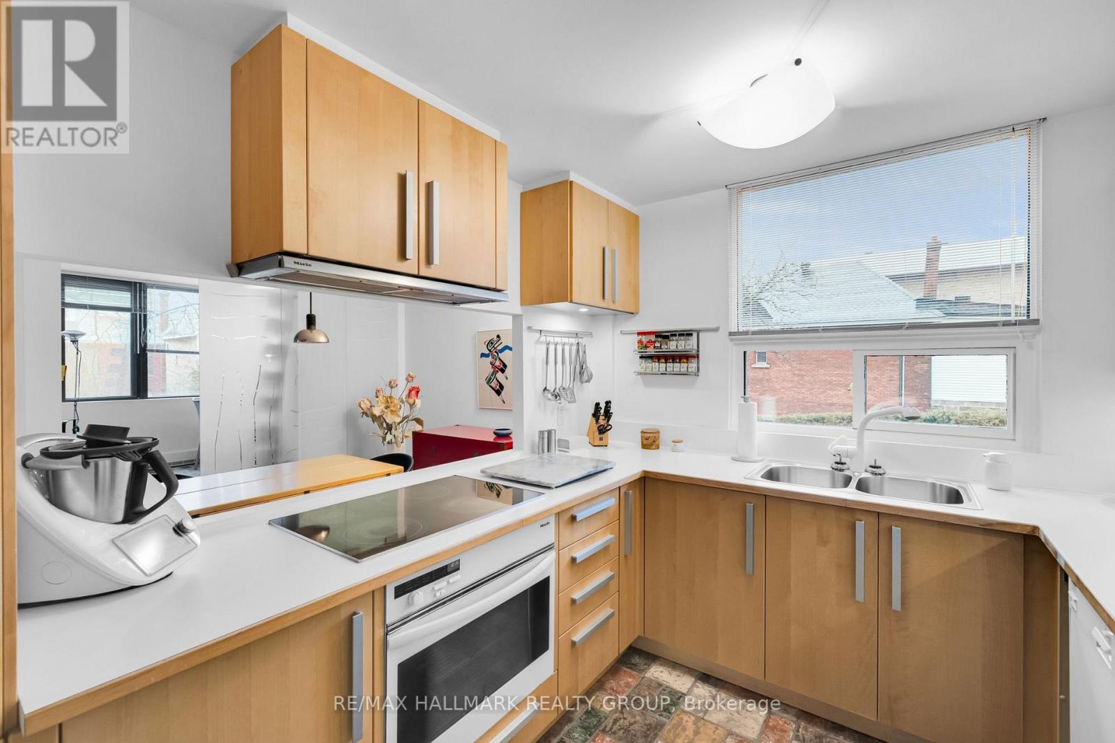 203 - 40 Arthur Street