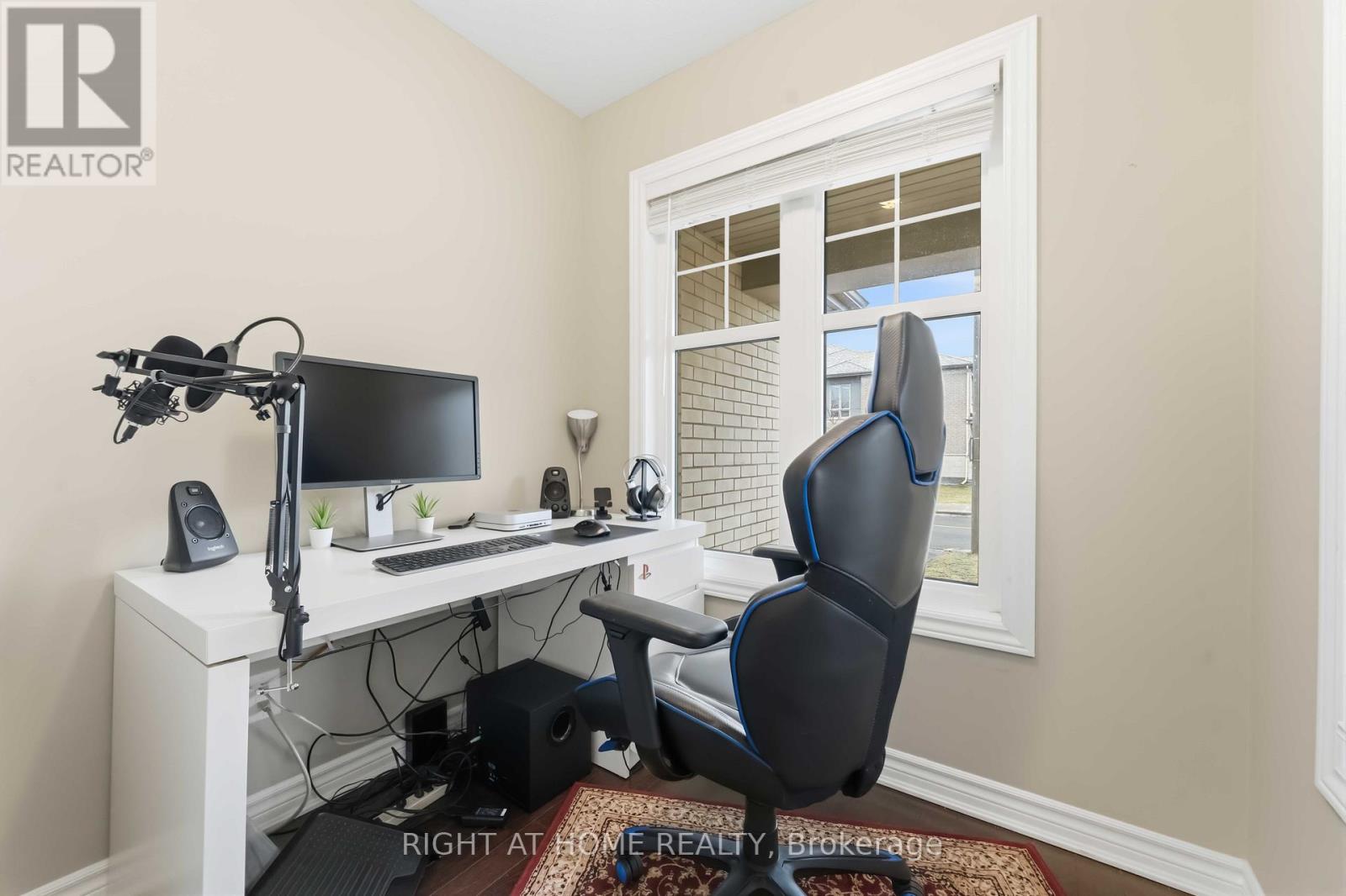 1001 Rue Du Manege Street