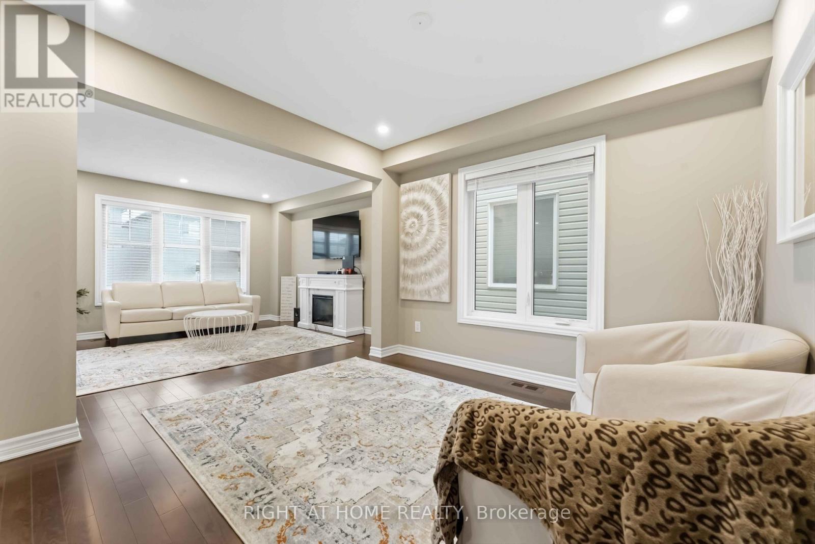 1001 Rue Du Manege Street