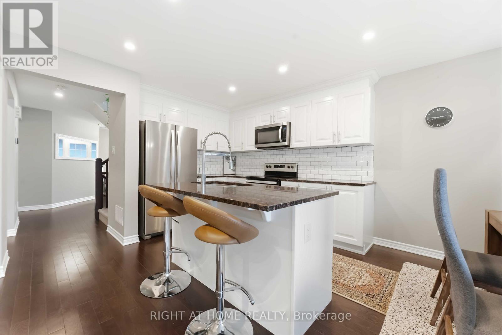 1001 Rue Du Manege Street