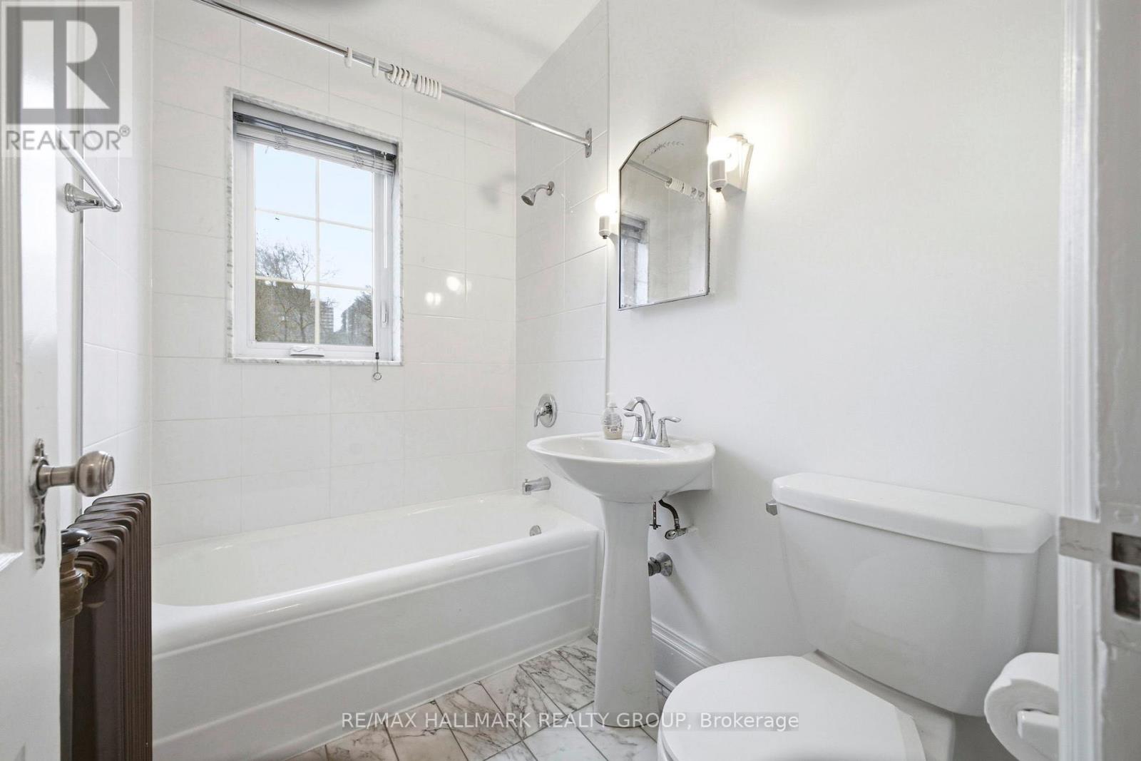 1c - 260 Metcalfe Street