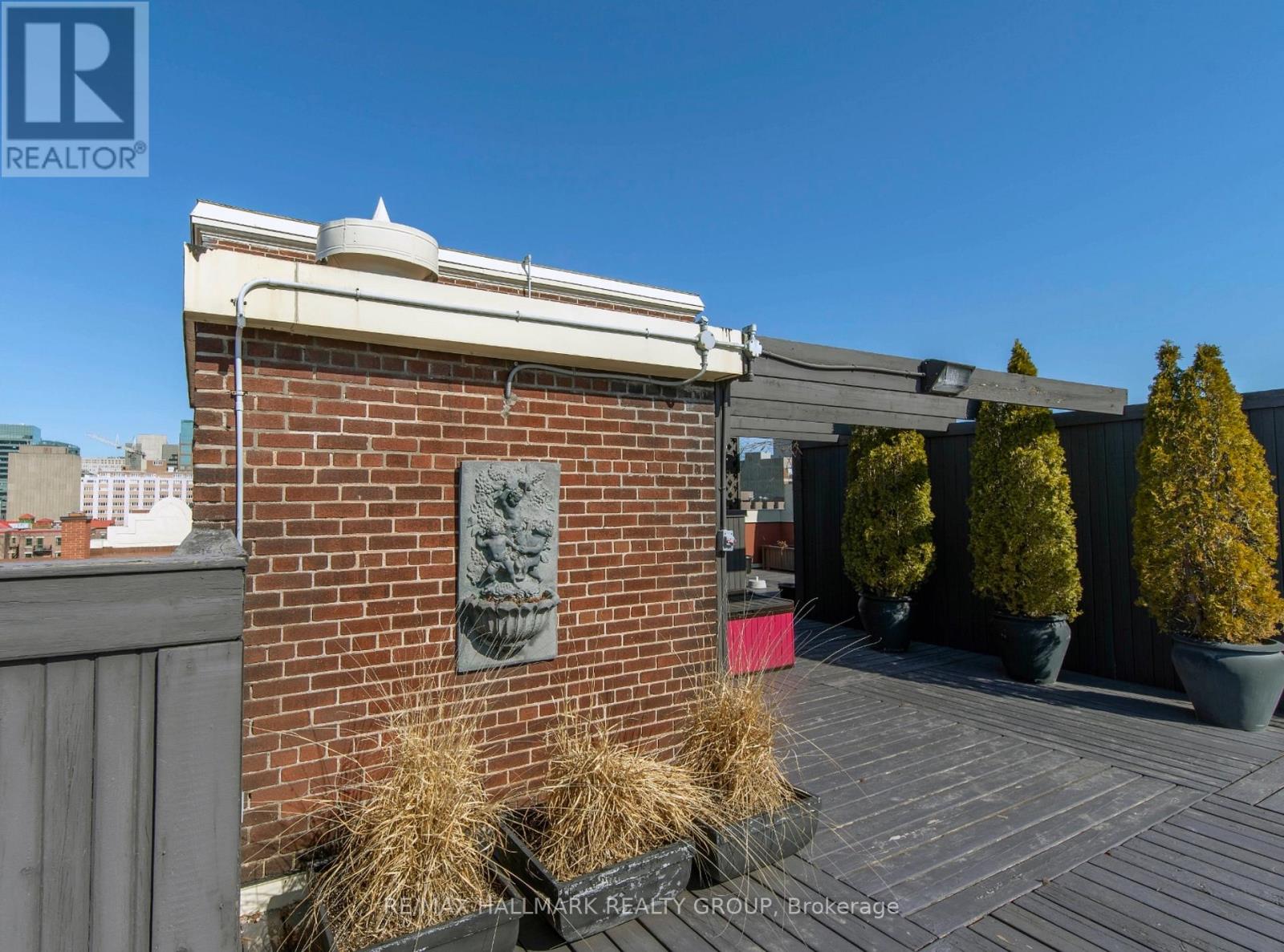 1c - 260 Metcalfe Street