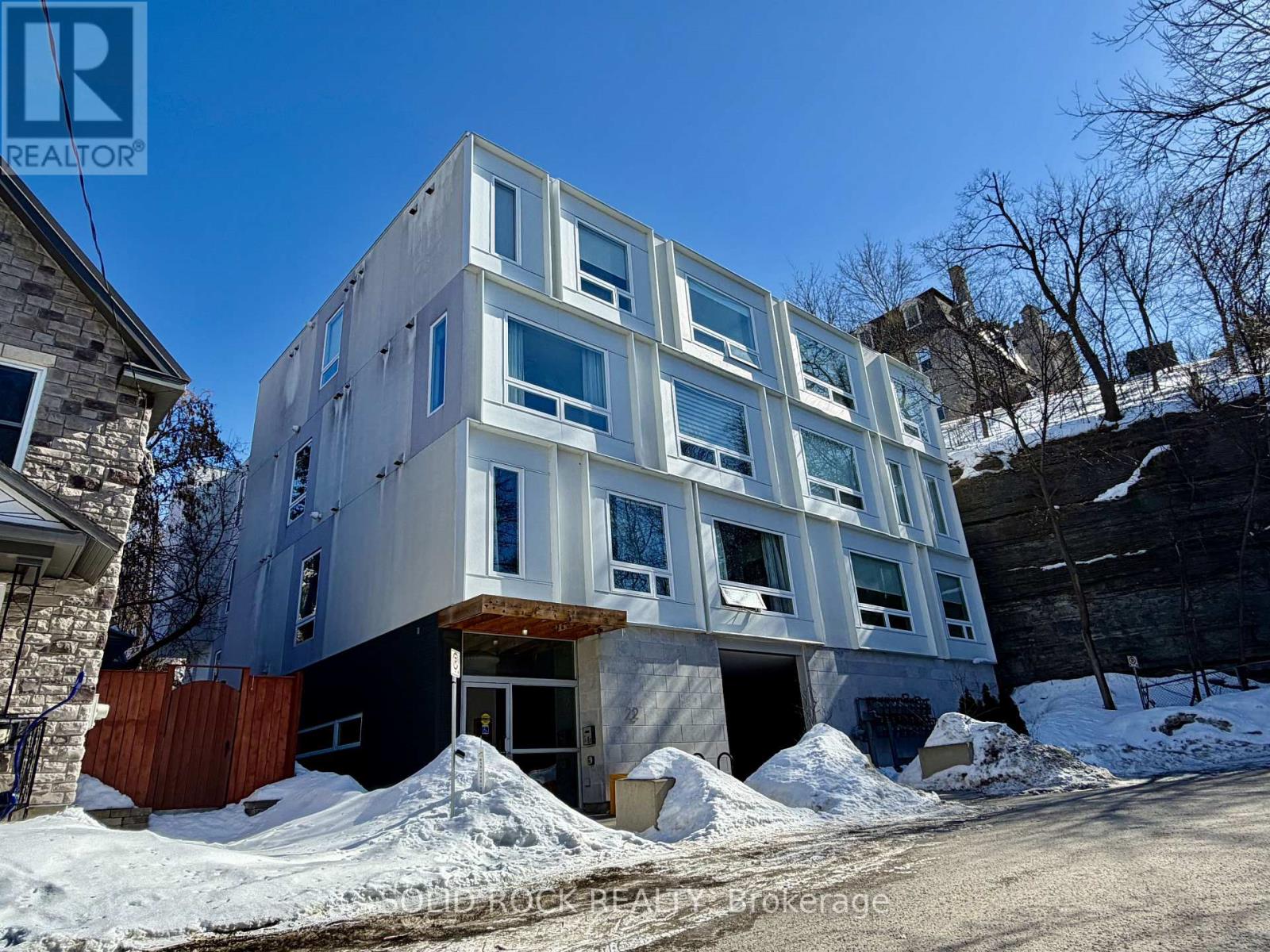 204 - 22 Perkins Street