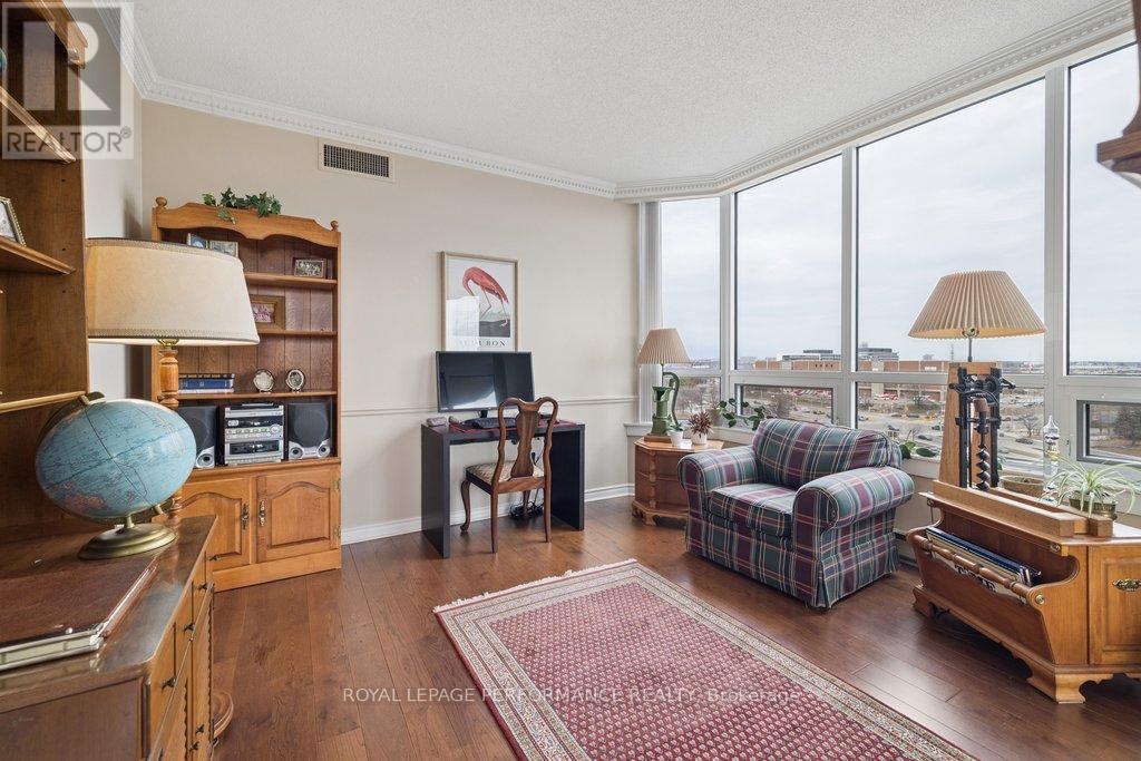 905 - 1480 Riverside Drive