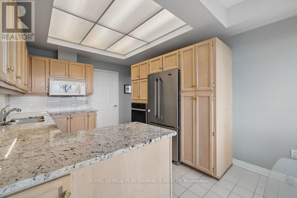 905 - 1480 Riverside Drive