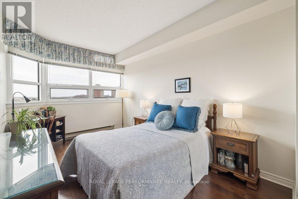 905 - 1480 Riverside Drive