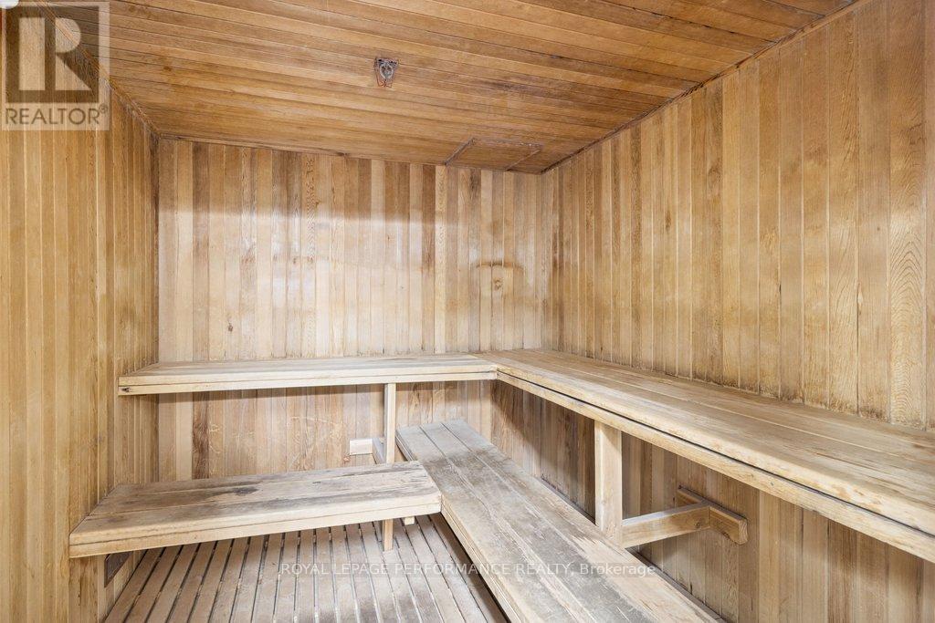 905 - 1480 Riverside Drive