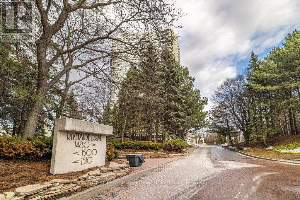 905 - 1480 Riverside Drive