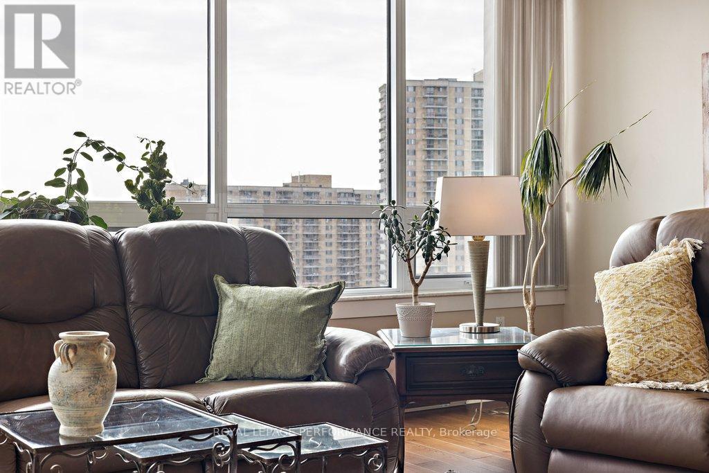 905 - 1480 Riverside Drive