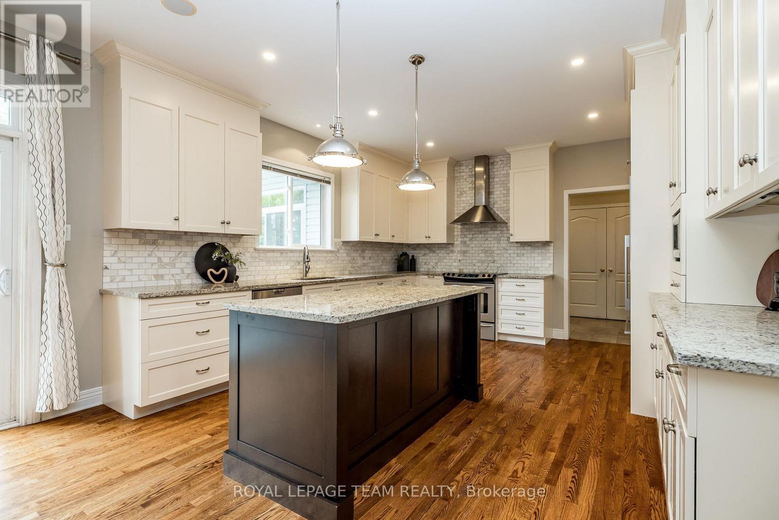 10 Beechgrove Gardens