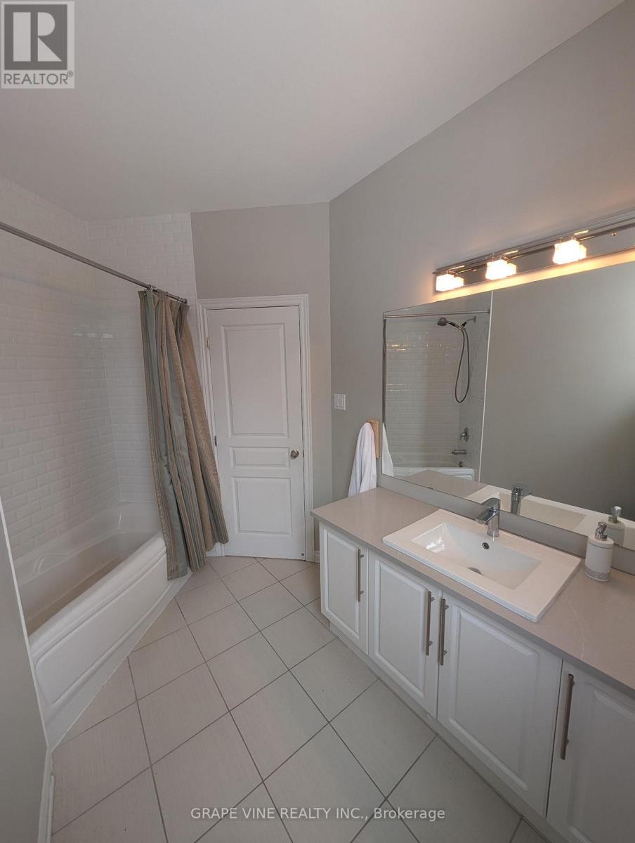 138 Ashton Creek Crescent