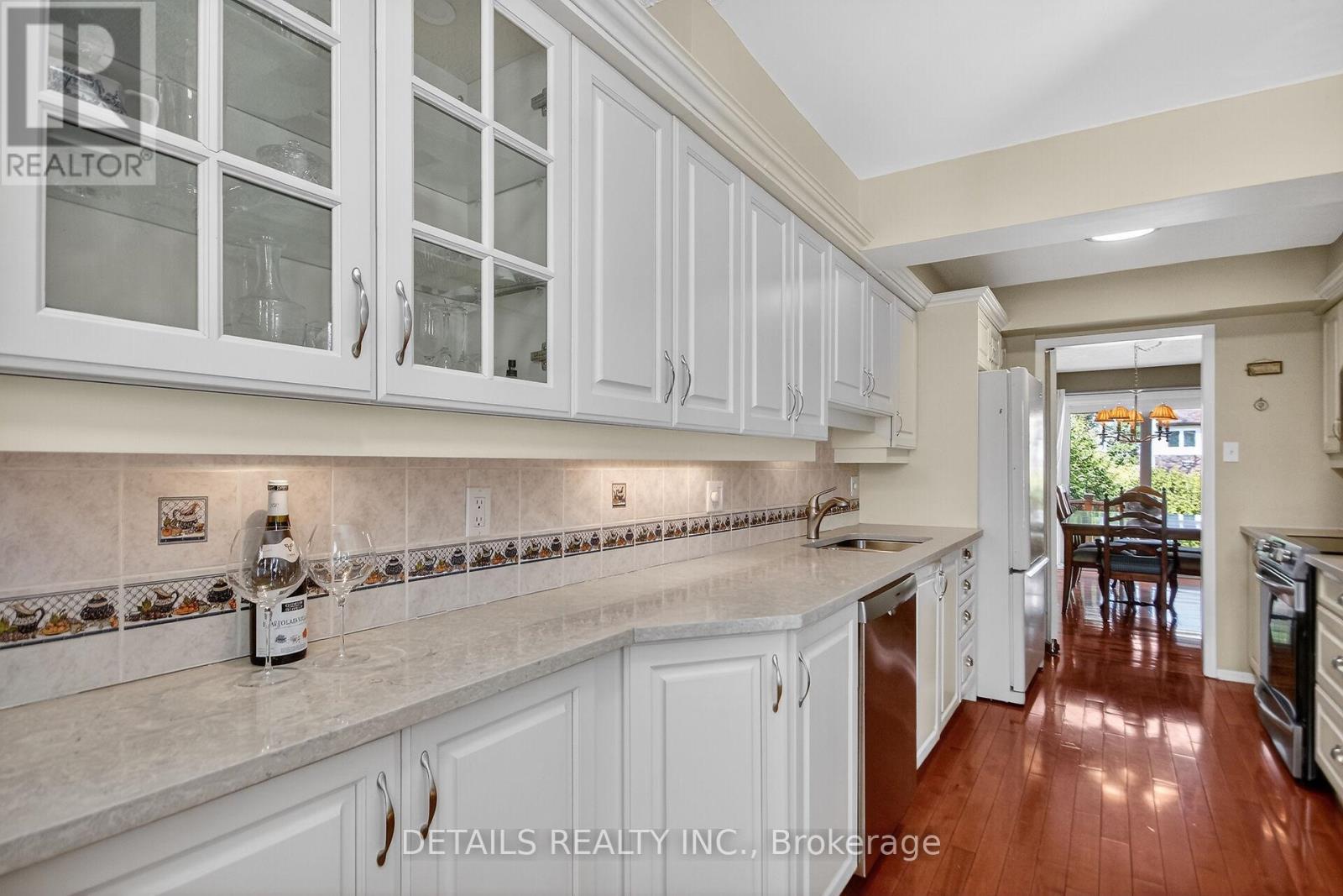 37 Gillespie Crescent N