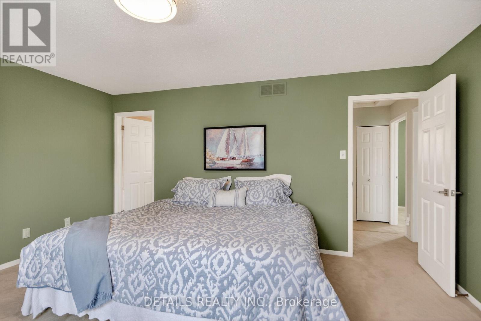 37 Gillespie Crescent N