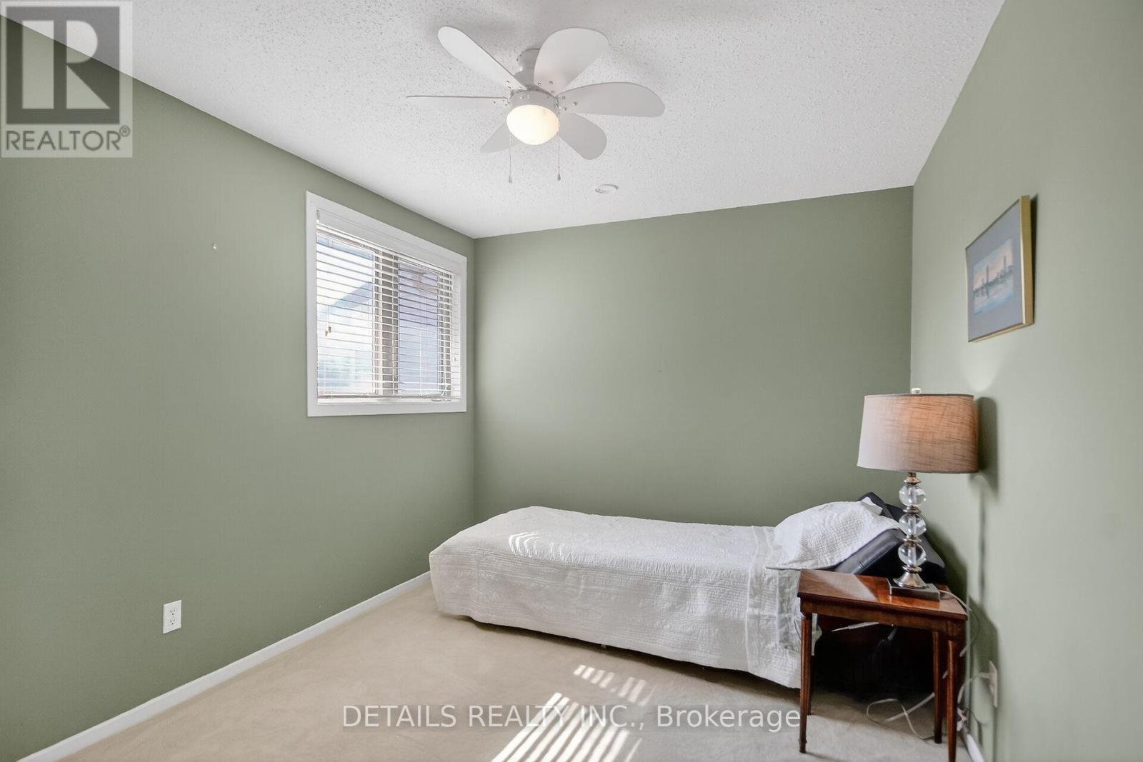 37 Gillespie Crescent N