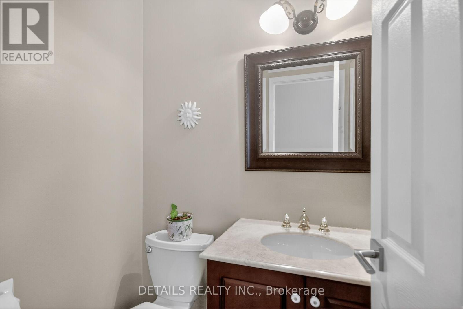 37 Gillespie Crescent N