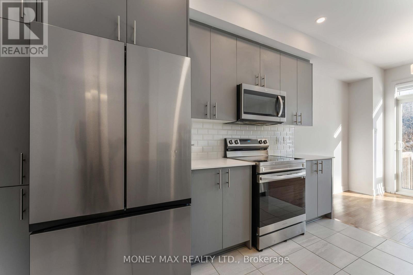 623 Knotridge Street