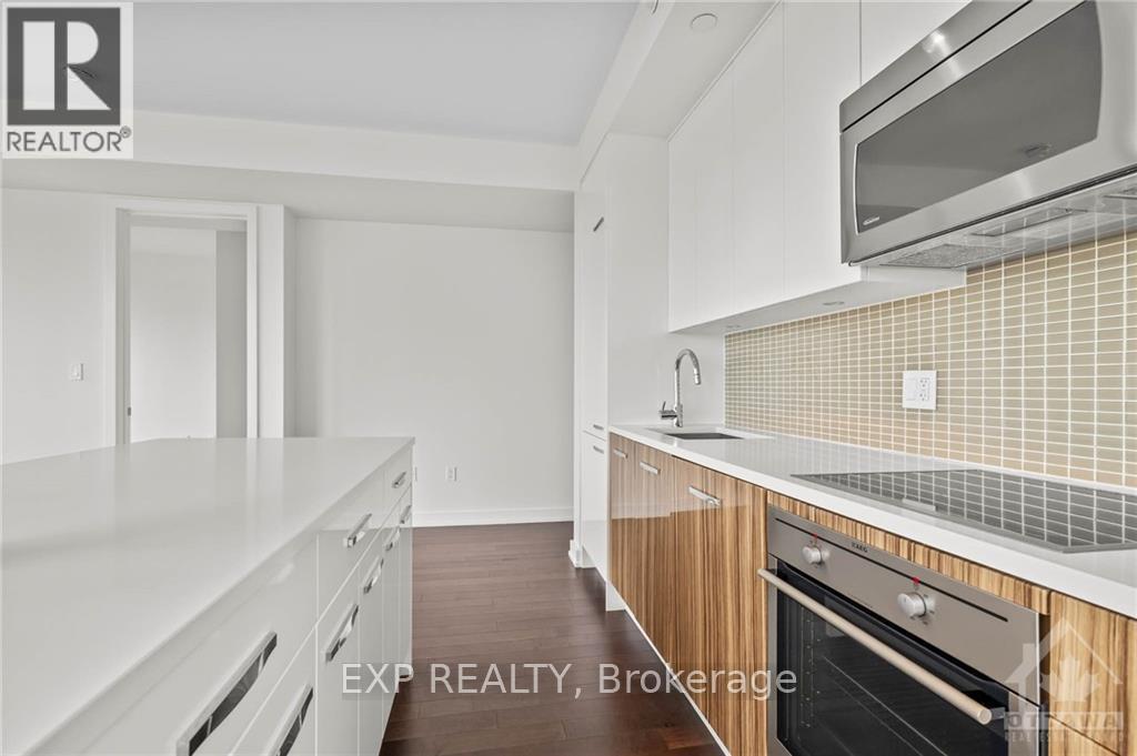 1107 - 111 Champagne Avenue S