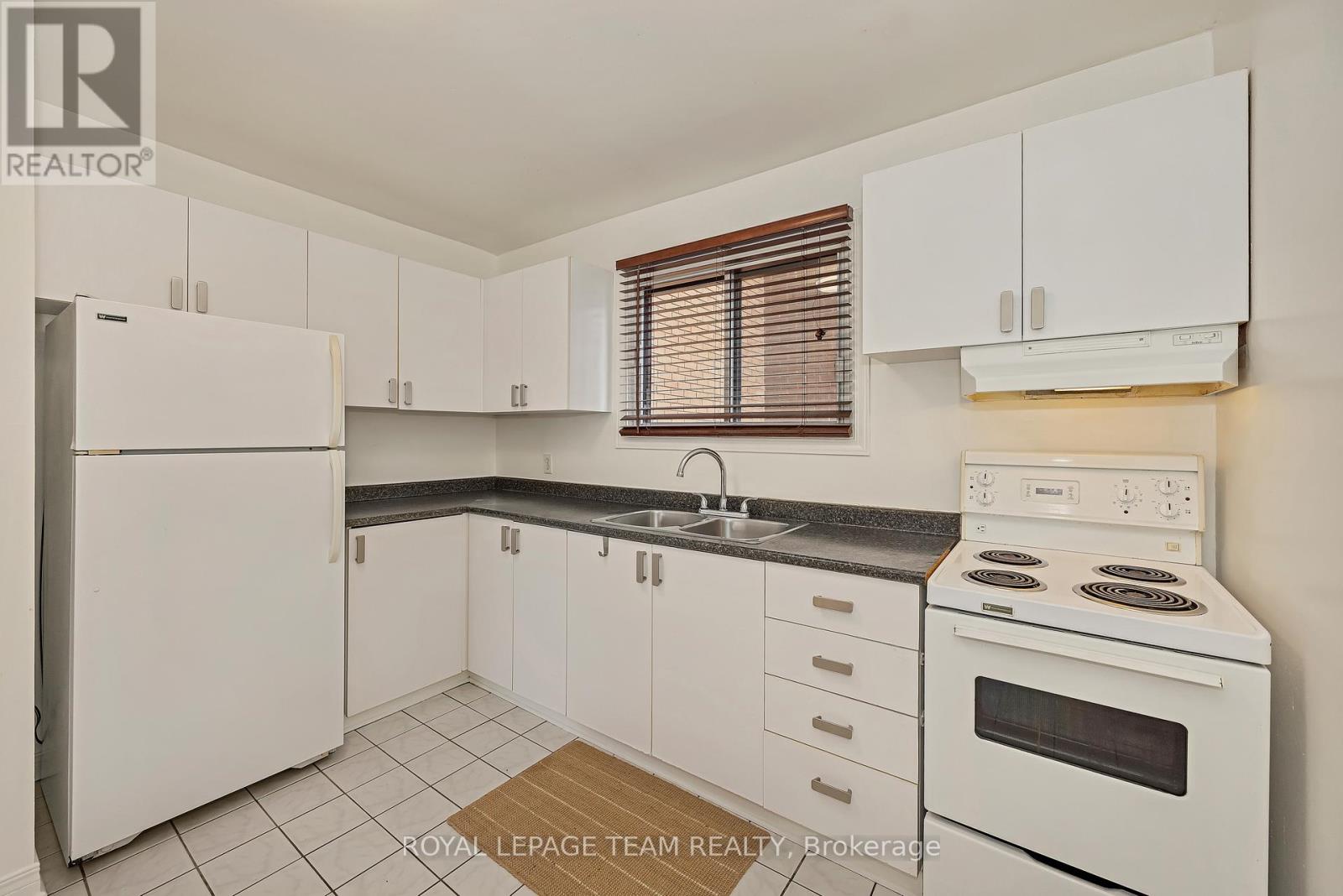 6 - 270 Beechwood Avenue