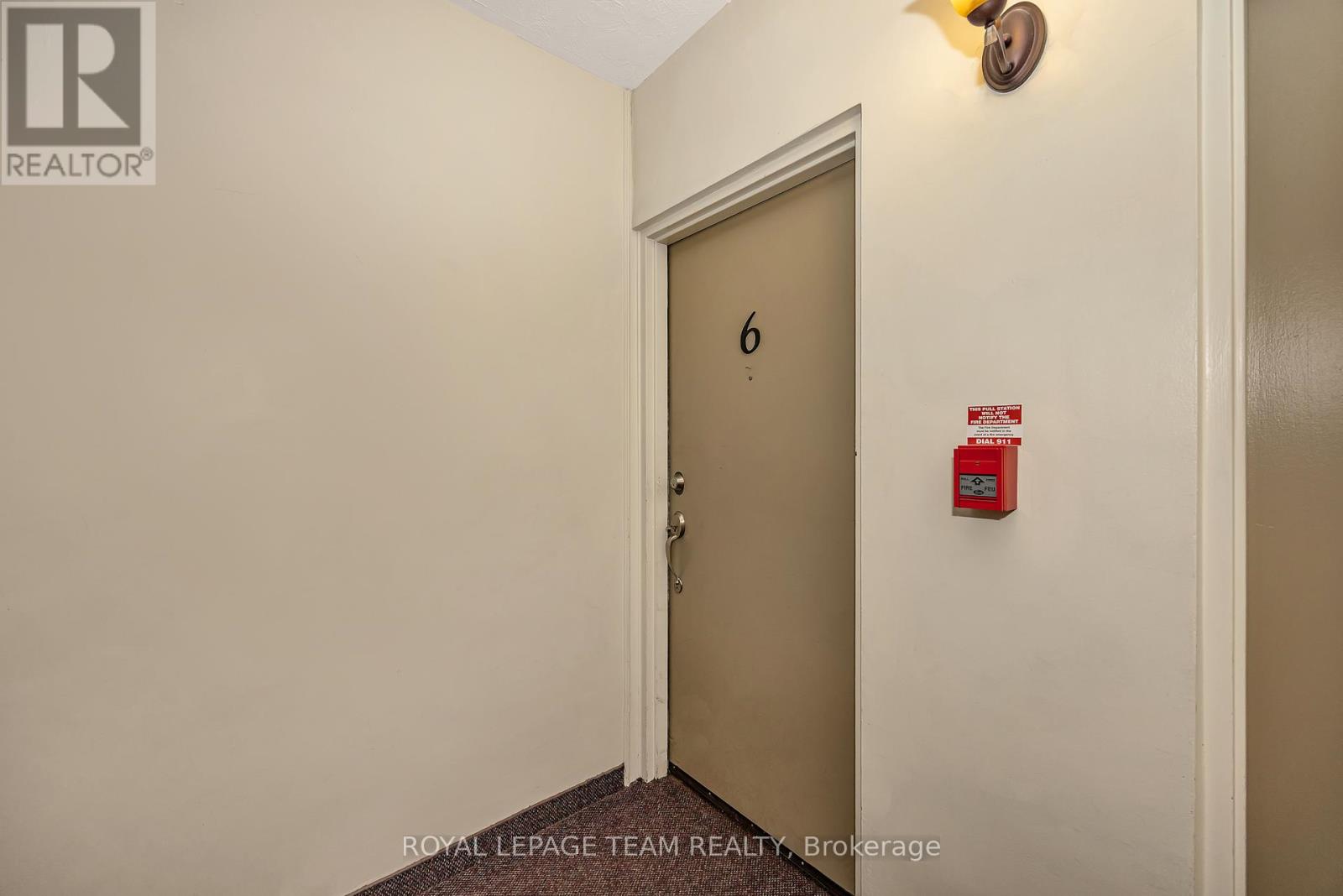 6 - 270 Beechwood Avenue