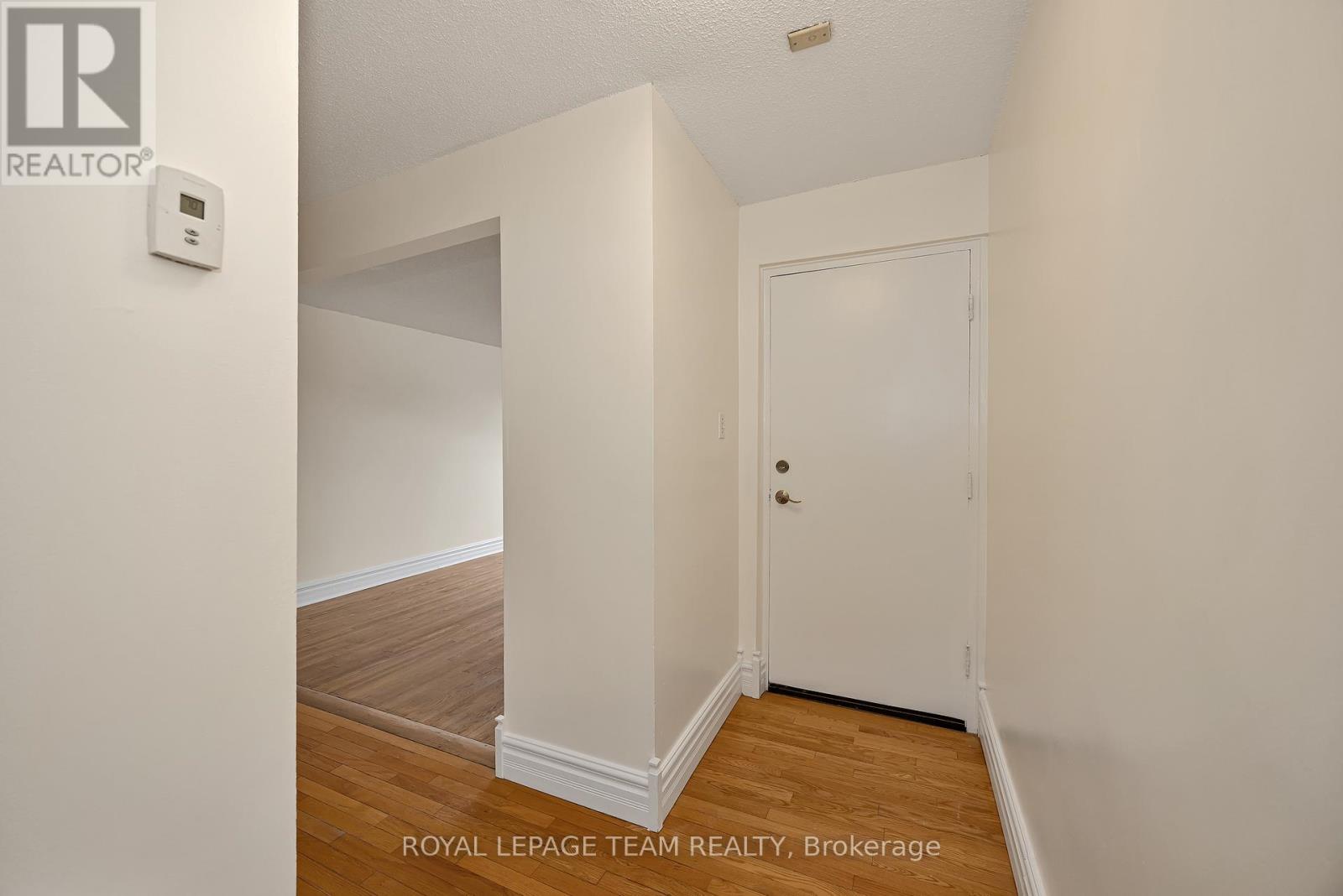 6 - 270 Beechwood Avenue