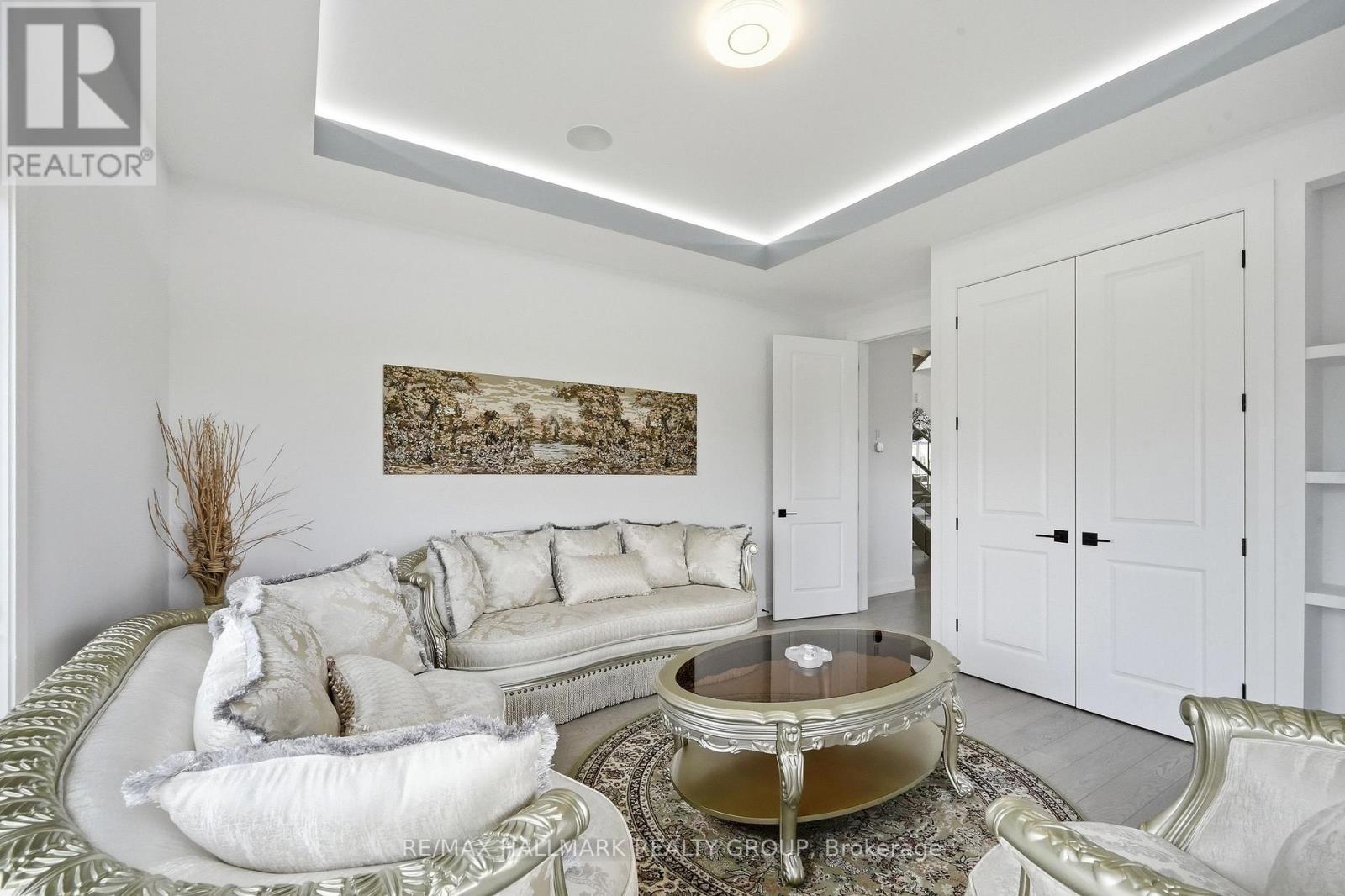 225 Summerview Terrace