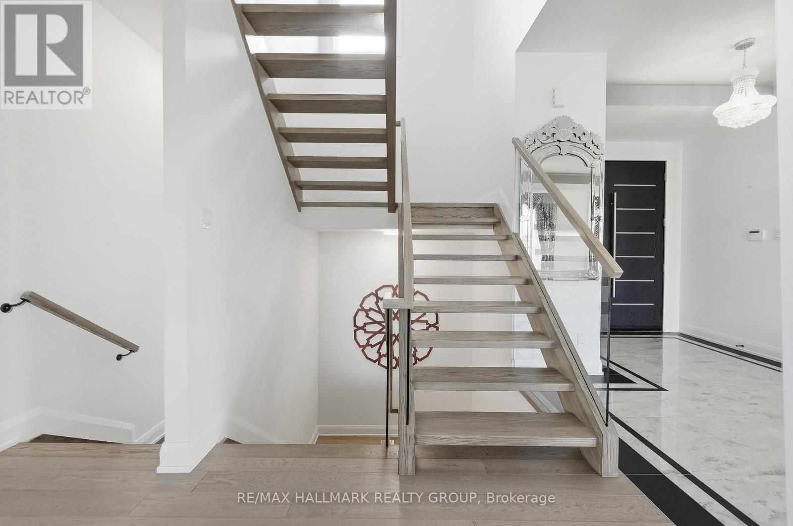 225 Summerview Terrace
