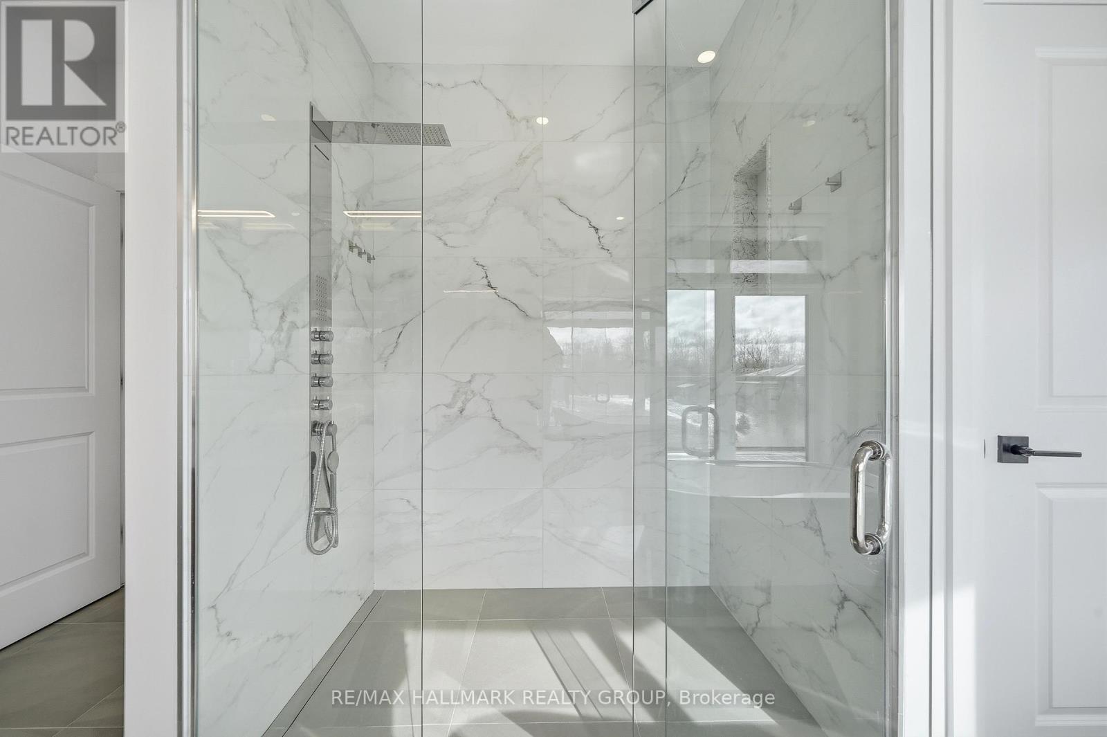 225 Summerview Terrace