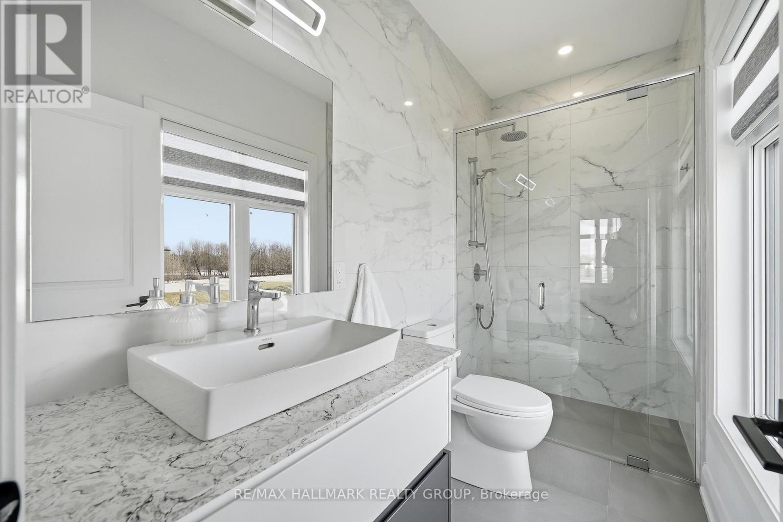 225 Summerview Terrace