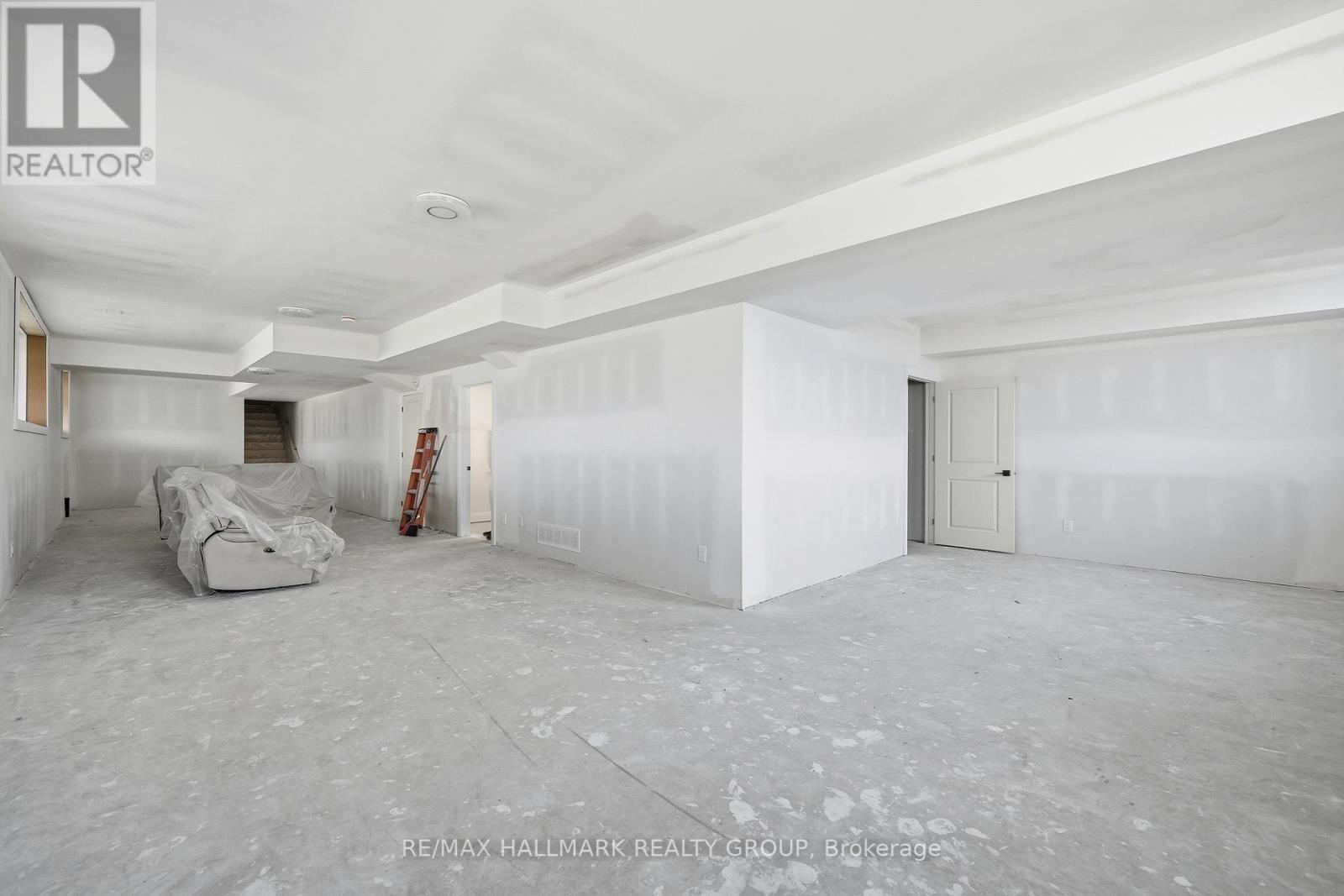225 Summerview Terrace