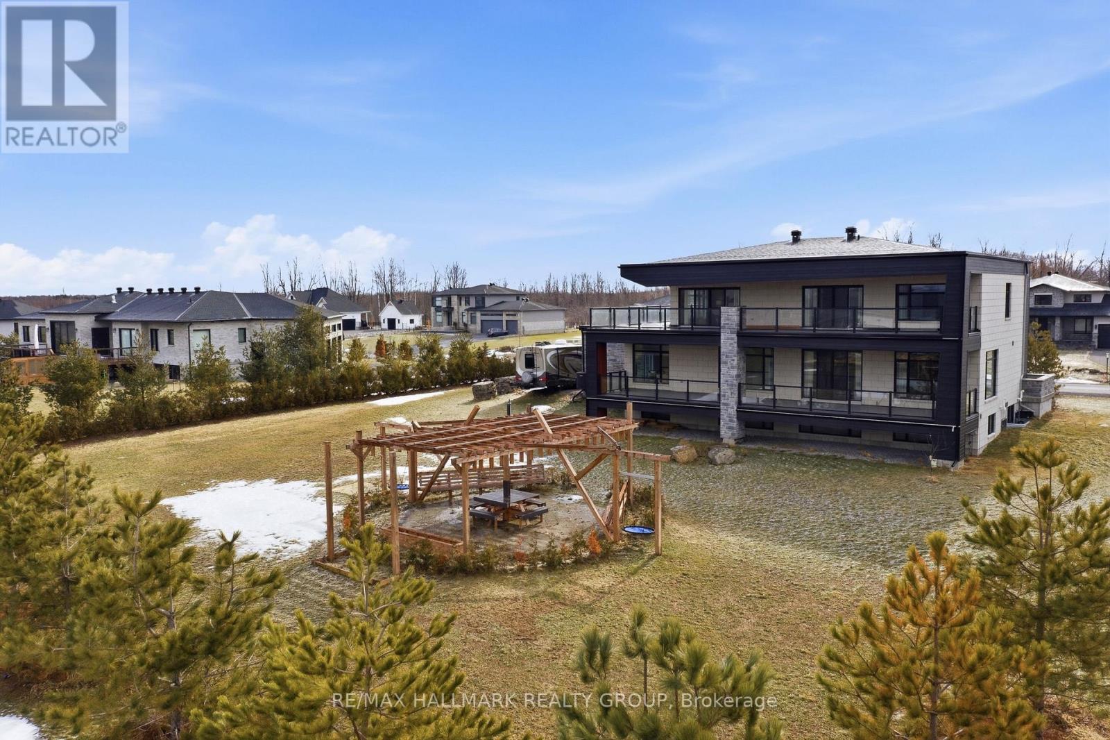 225 Summerview Terrace