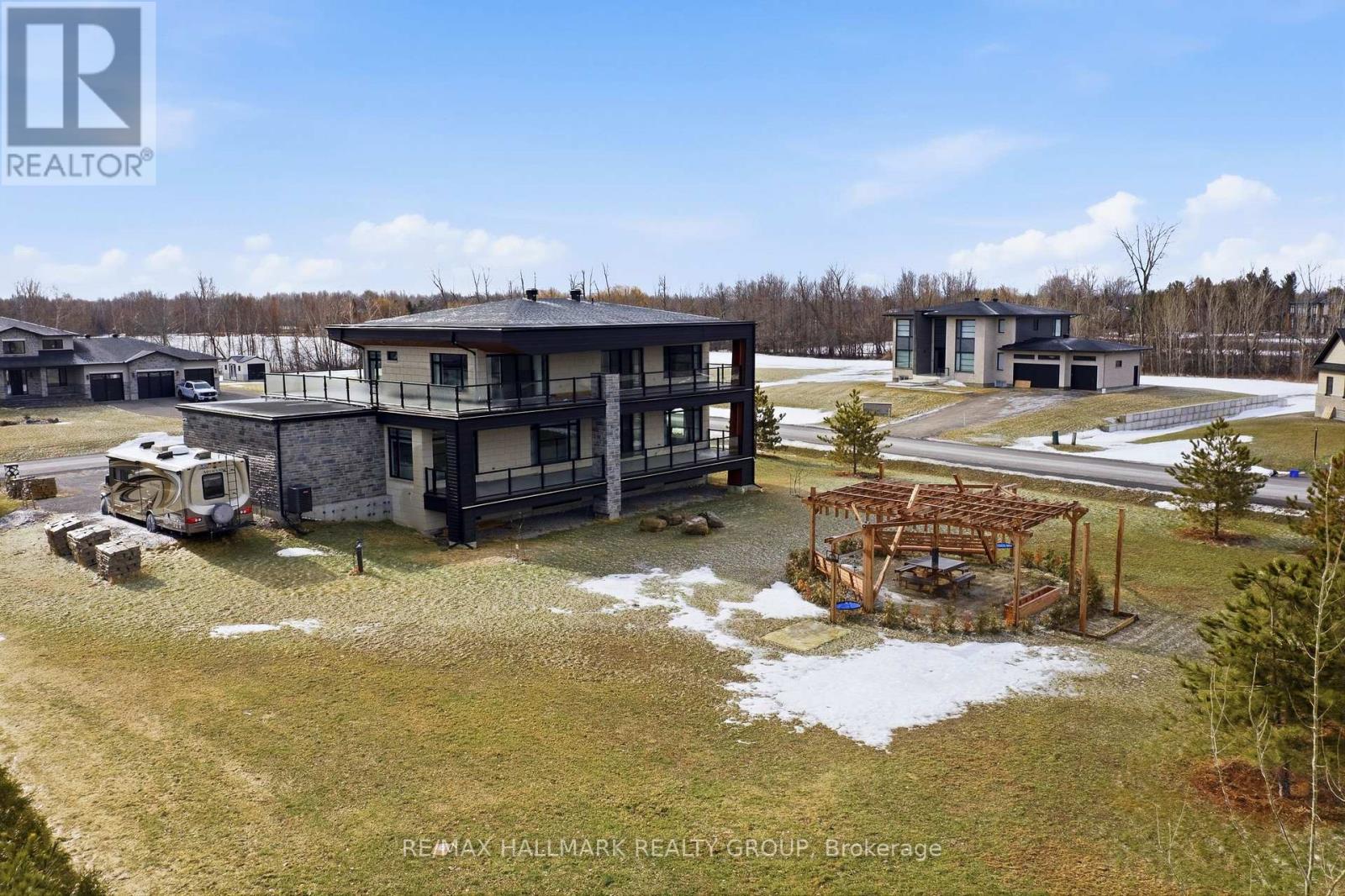225 Summerview Terrace