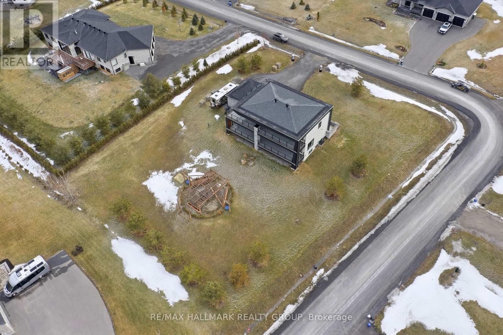 225 Summerview Terrace