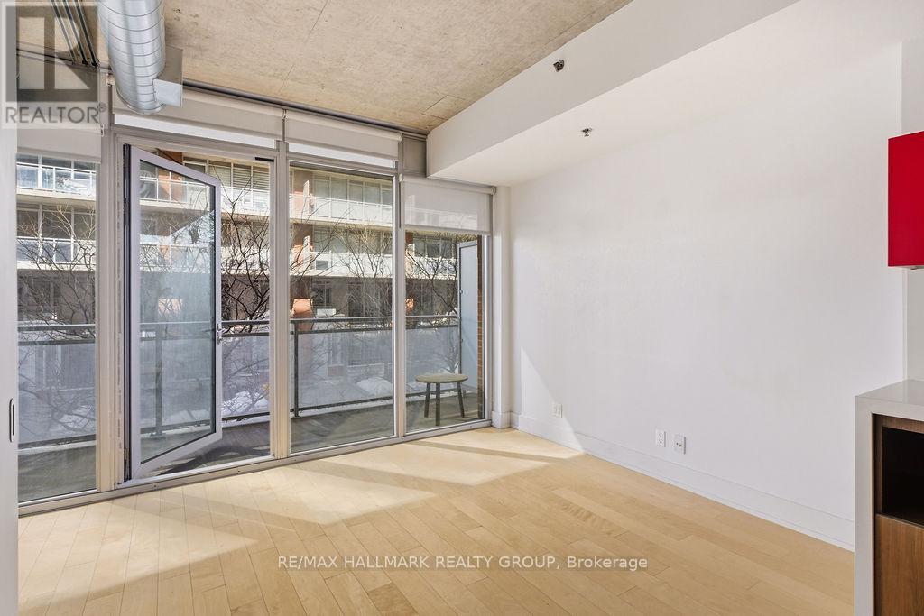 203 - 360 Mcleod Street